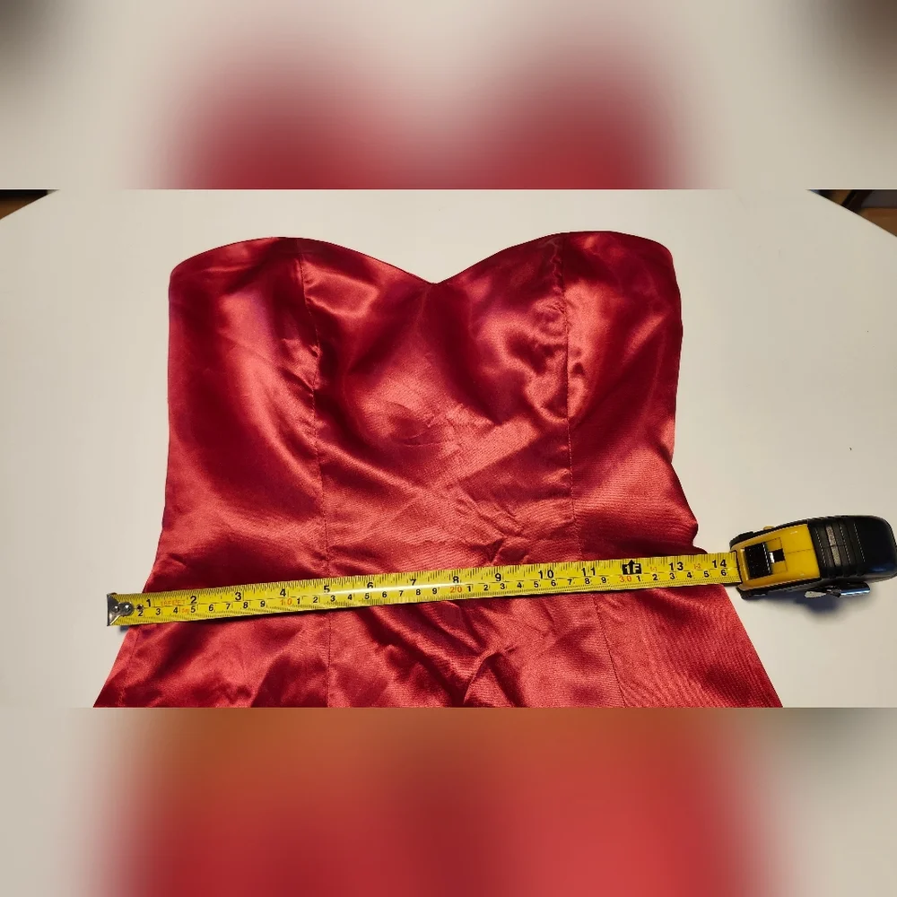 Jessica Rabbit Dress - Picture 3 of 9